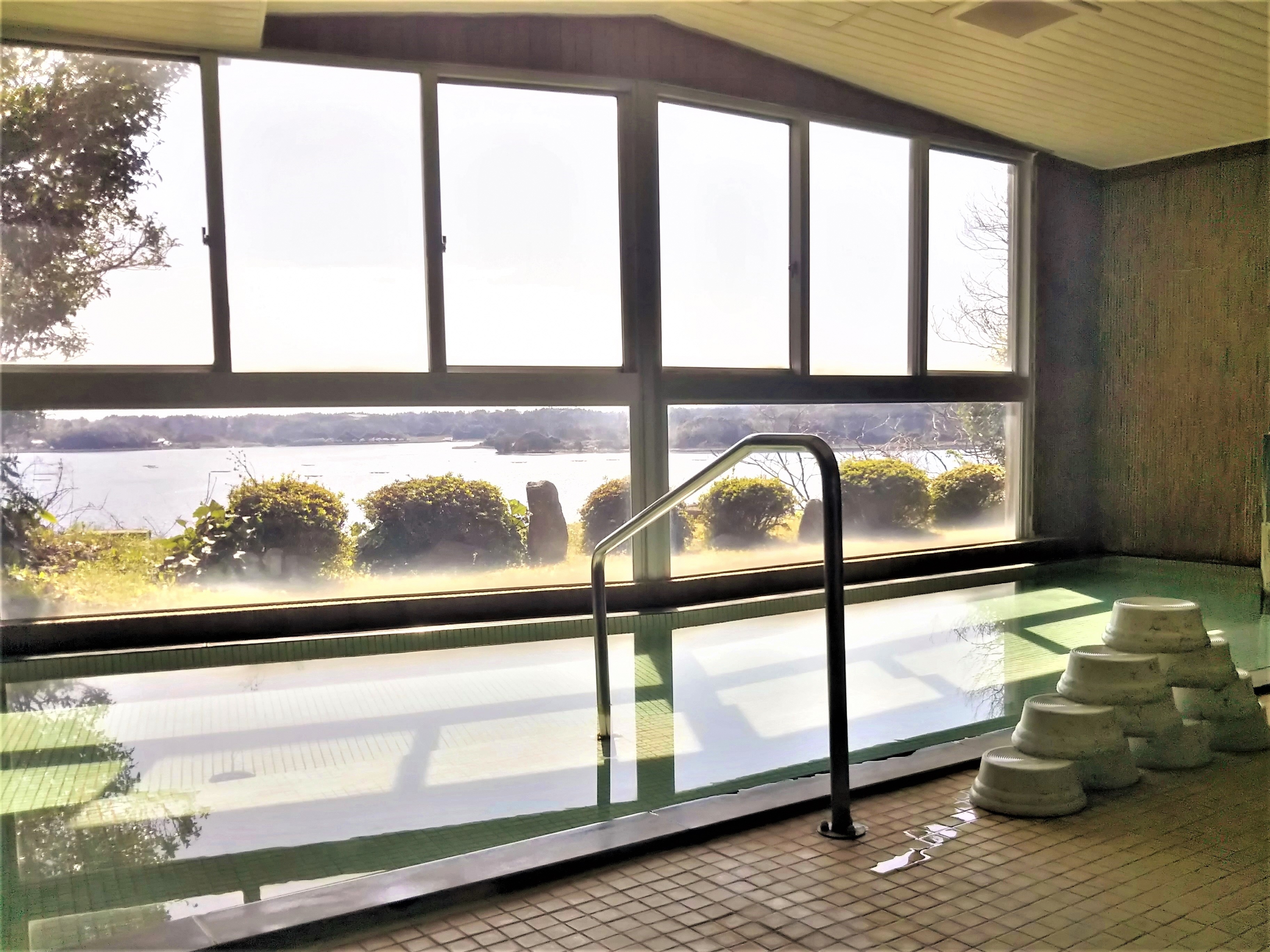 夕日と湖の宿 あおきや