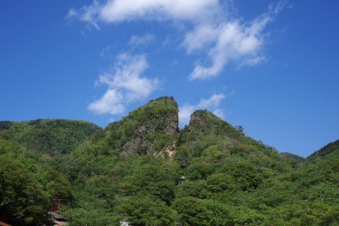  Doyu-no-warito Opencut Site Photo by Nishiyama Hoichiの画像