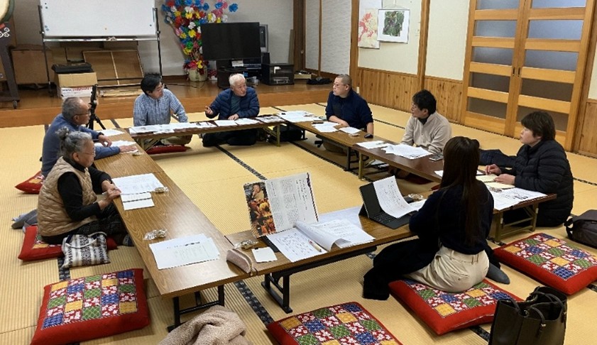塩沢歌舞伎保存会の皆さんと打ち合わせの様子