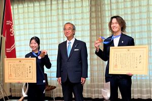 県民栄誉賞贈呈(特別応接室)の画像