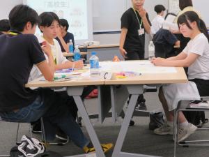 談笑している参加者の様子その２