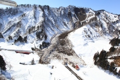 地震発生直後の津南町辰ノ口地内の状況（平成23年3月13日）の画像