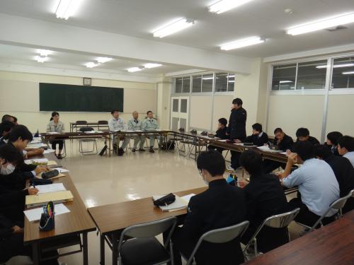 座談会