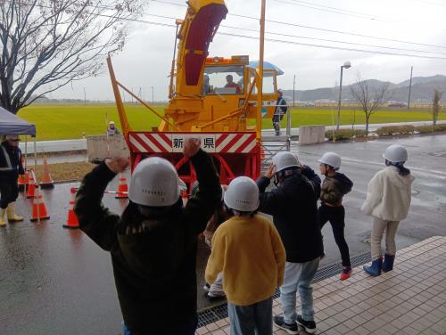 試乗体験（新潟小学校・その3）