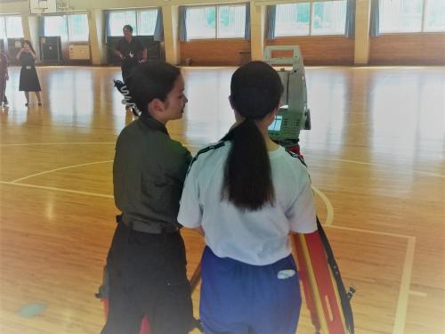 体験実習・測量体験（秋葉中学校）