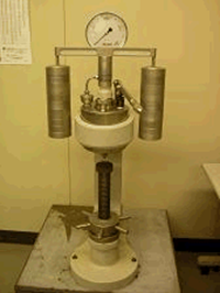 ブリネル硬さ計