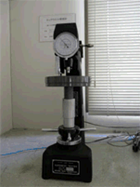 ロックウェル硬度計