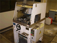 金属材料切断機