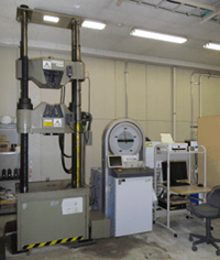 50トン万能材料試験機